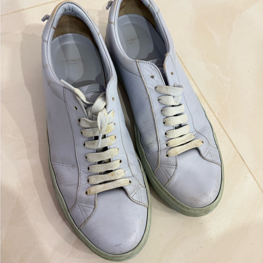 Men’s Givenchy sneakers
